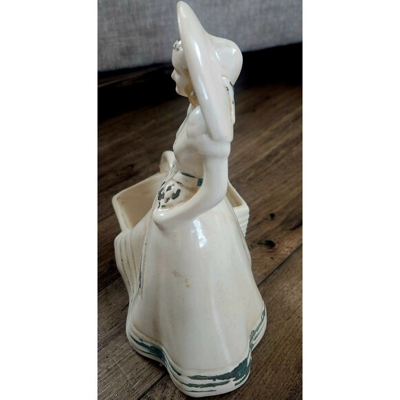 Vtg Brush McCoy Lady With Basket Planter Blue Bonnet 1940 Paint Fade No Chips - Picture 4 of 9